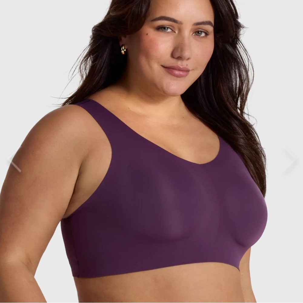 Evelyn & Bobbie Defy Bra